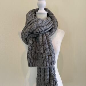 NWT Hollister Scarf Cable Knit Chunky Rectangle Grey Warm Winter Accessory